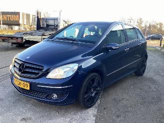  Mercedes B-klasse 2.0 B-200 16V Hatchback  Benzine 2.034cc 100kW (136pk) FWD 2005-03/2011-11 (245.233) M266960 2006/1