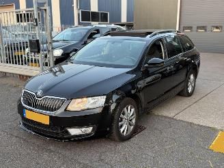 škoda osobní automobily Skoda Octavia 1.6TDI Greentech Pano DSG 2016/4