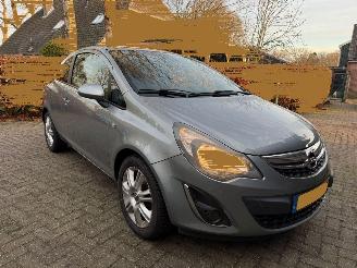 Auto incidentate Opel Corsa 1.2 Blitz  AIRCO NAVI NL AUTO 2014/7