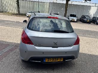 Peugeot 308 bijgeluid in motor picture 5