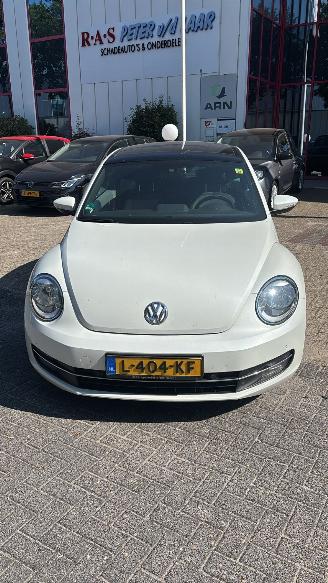 krockskadad bil auto Volkswagen Beetle 1.2 TSI Design 2012/1
