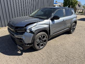 Damaged car Jeep Avenger Automaat 2023/8