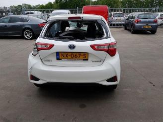 Toyota Yaris Yaris III (P13), Hatchback, 2010 / 2020 1.5 16V Hybrid picture 7