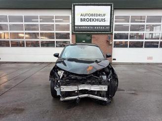 Salvage car Toyota C-HR C-HR (X1,X5), SUV, 2016 1.8 16V Hybrid 2018/8