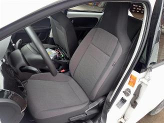 Volkswagen Up! Up! (121), Hatchback, 2011 1.0 12V 60 picture 15