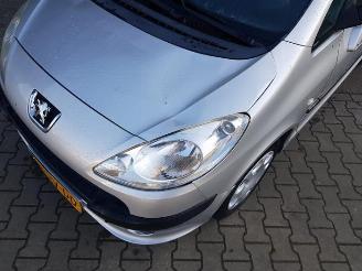 Peugeot 1007 1007 (KM), Hatchback 3-drs, 2004 / 2011 1.4 picture 30