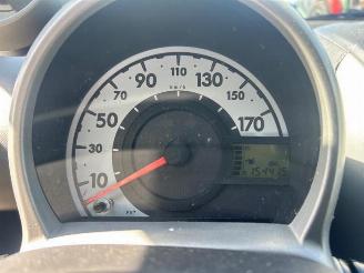 Peugeot 107 107, Hatchback, 2005 / 2014 1.0 12V picture 17