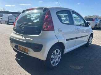 Peugeot 107 107, Hatchback, 2005 / 2014 1.0 12V picture 5