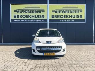Peugeot 107 107, Hatchback, 2005 / 2014 1.0 12V picture 8