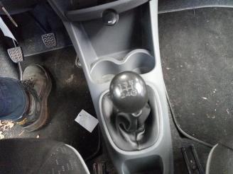Peugeot 107 107, Hatchback, 2005 / 2014 1.0 12V picture 23