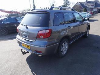 Avarii autoturisme Mitsubishi Outlander 2.0 4x2 2005/11