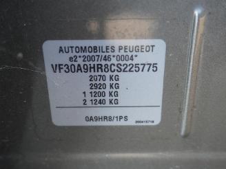 Peugeot 5008 1.6 HDiF picture 9