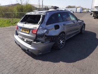 Salvage car Mercedes C-klasse Estate C-63 S AMG 4.0 V8 Biturbo 2015/6