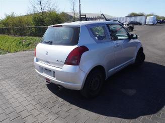 rozbiórka samochody osobowe Suzuki Swift 1.3 2005/8