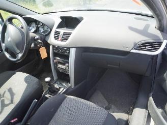 Peugeot 207 1.6 16v picture 5