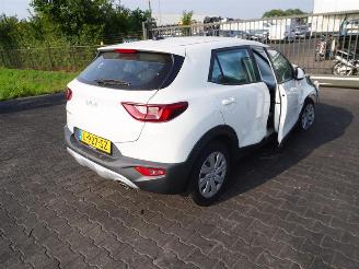 Vrakbiler auto Kia Stonic 1.0i T-GDi 12V Eco-Dynamics+ 2021/7