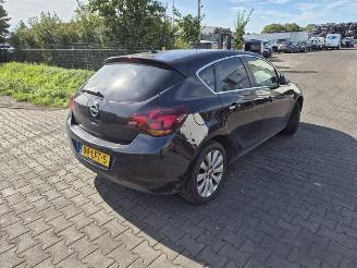 Dezmembrări autoturisme Opel Astra 1.6 16V (A16XER(Euro 5)) 2010/4