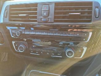 BMW 3-serie 320d Touring picture 6