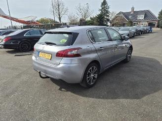 skadebil auto Peugeot 308 1.2 12v THP 2014/11