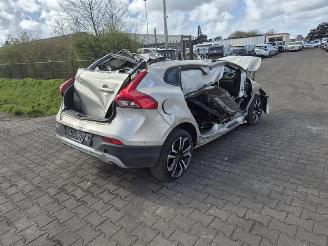rozbiórka samochody osobowe Volvo V-40 Cros Contry 1.5 T3 2018/1