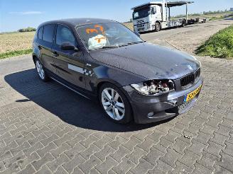 BMW 1-serie 120i picture 4