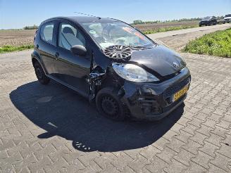 Peugeot 107 1.0 12v picture 4