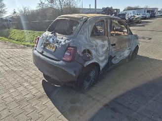 demontáž osobní automobily Fiat 500E  2022/4