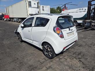 Chevrolet Spark 1.0 picture 2