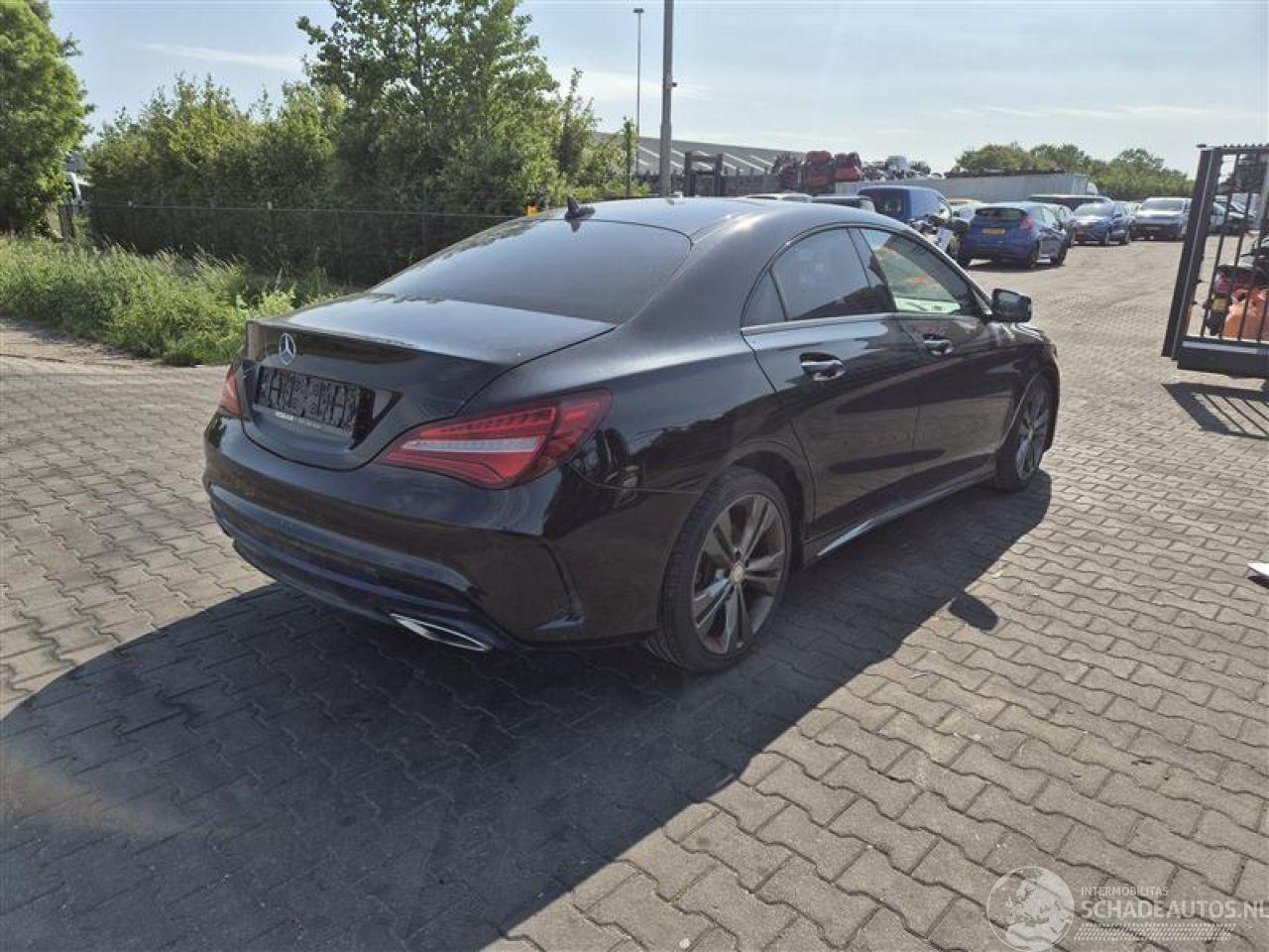Mercedes Cla-klasse 200