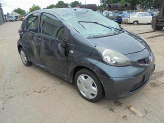 Toyota Aygo Aygo (B10), Hatchback, 2005 / 2014 1.0 12V VVT-i picture 2
