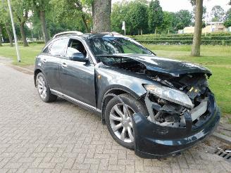 damaged passenger cars Infiniti FX35 3.5 g3 gas 2005/1