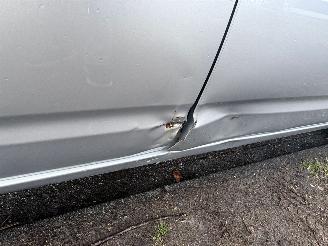 Toyota Prius 57 kW (77 PK)  1497 cc. picture 9