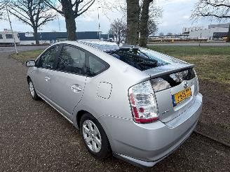 Toyota Prius 57 kW (77 PK)  1497 cc. picture 4