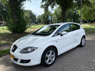 Voiture accidenté Seat Leon 75 kW (102 PK)  1595 cc. 2008/1