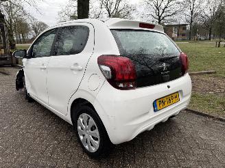 Peugeot 108  picture 3