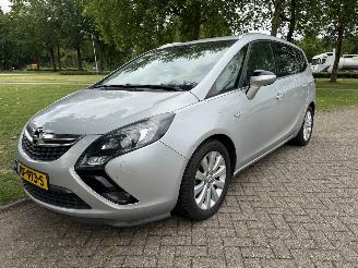Vaurioauto  passenger cars Opel Zafira TOURER 2015/1