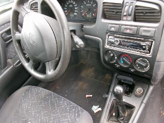 Nissan Primera 1,6 SLX Sedan - Airco picture 21