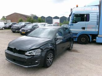 škoda osobní automobily Volkswagen Golf 1.2 -5 Drs Allstar 2016/3