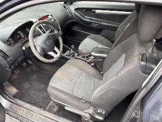 Kia Cee d 1.4 CVVT 16V Hatchback 2Dr Benzine 1.396cc 66kW (90pk) FWD picture 12