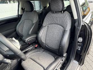 Mini Cooper 1.5 12V Cooper Hatchback 2Dr Benzine 1.499cc 100kW (136pk) FWD picture 11