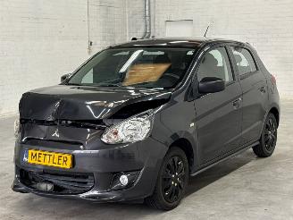 Damaged car Mitsubishi Space-star 1.0 12V Hatchback  Benzine 999cc 52kW (71pk) FWD 2014/10