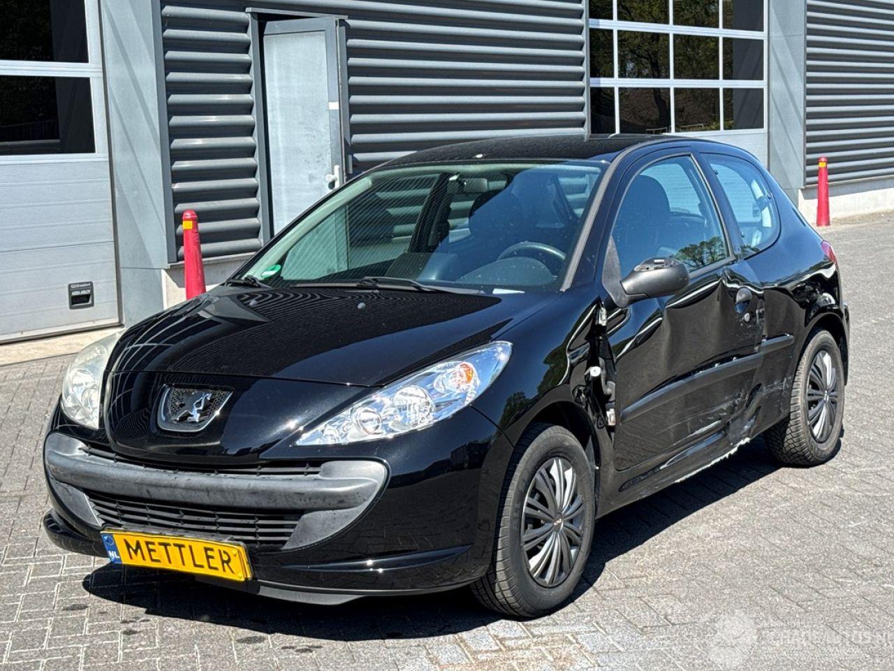 Peugeot 206+ 1.1 Hatchback  Benzine 1.124cc 44kW (60pk) FWD