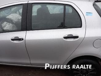 Toyota Yaris Yaris II (P9), Hatchback, 2005 / 2014 1.33 16V Dual VVT-I picture 8