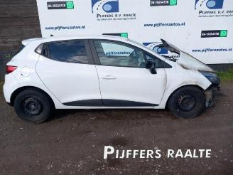 rozbiórka samochody osobowe Renault Clio Clio IV (5R), Hatchback 5-drs, 2012 / 2021 0.9 Energy TCE 90 12V 2015/2