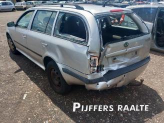 Vrakbiler auto Skoda Octavia Octavia Combi (1U5), Combi 5-drs, 1998 / 2010 1.6 2007/6