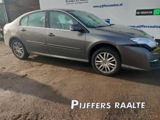 Renault Laguna Laguna III (BT), Hatchback 5-drs, 2007 / 2015 2.0 Turbo 16V picture 2