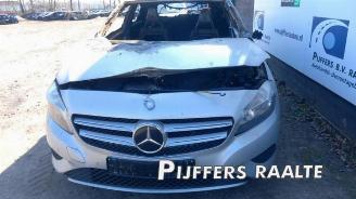 Mercedes A-klasse A (W176), Hatchback, 2012 / 2018 1.6 A-180 16V picture 4