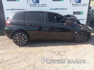 Vrakbiler auto Peugeot 308 308 (L3/L8/LB/LH/LP), Hatchback 5-drs, 2013 / 2021 1.6 BlueHDi 120 2014/8