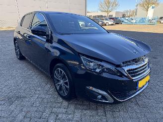 Peugeot 308 1.2 PURE TECH  ALLURE picture 4