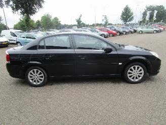 Opel Vectra 2.2-16V Cosmo sedan picture 6